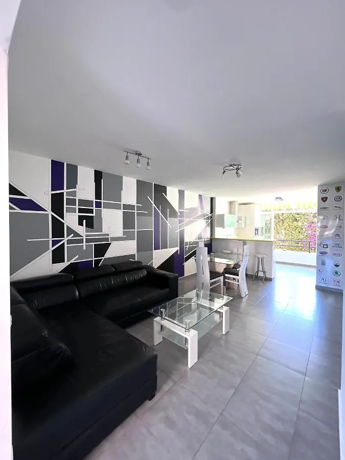 Amplio, Moderno Apartamento 3 Habitaciones Benalmadena Spain